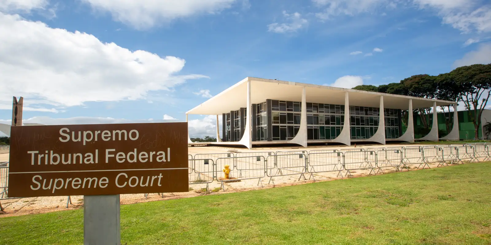 Ex-ministros do STF pedem apuração rigorosa da 