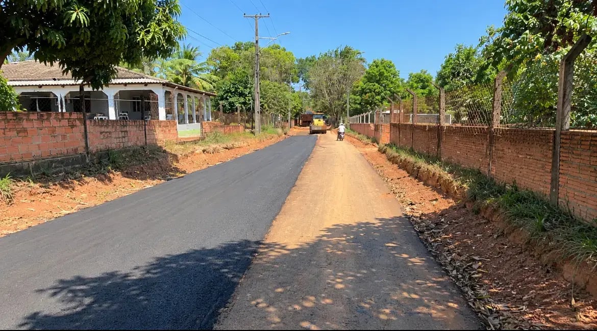 Serviços de drenagem e asfaltamento no bairro Nacional são finalizados pela Prefeitura