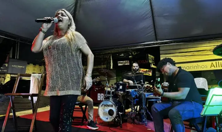 Evento Sarau Brasilidades destaca a MPB e transforma o público em parte ativa no Mercado Cultural