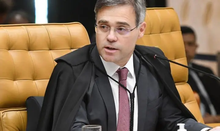 Mendonça determina remoção de vídeo de deputados contrários a Flávio 