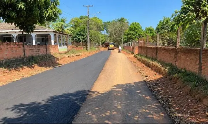 Serviços de drenagem e asfaltamento no bairro Nacional são finalizados pela Prefeitura